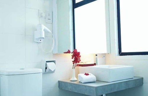 Kampung Puah Seberang Hotel | Cairnhill Hotel Kuala Lumpur