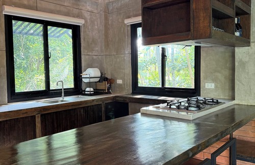 Maniuaya Island Hotel | Islas Moriones Beach Resort