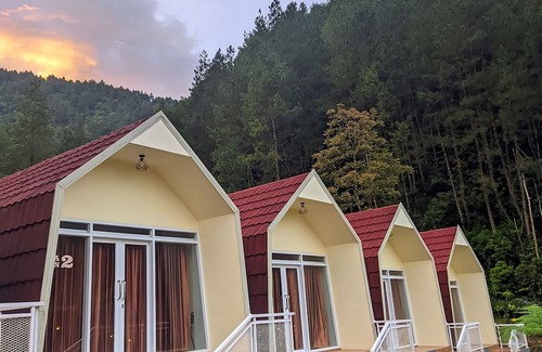 Hargomulyo Villa | Diiza Glamping Tawangmangu