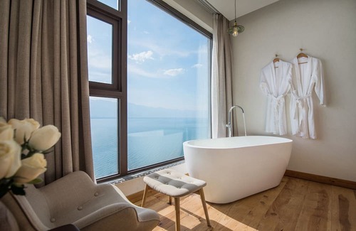 Manjiang Cabin | Verdant Whisper Stone Hill Seaview Inn