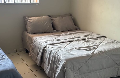 Pontal de Santa Monica House | Casa com piscina espaçosa