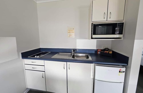 Te Awamutu Hotel | ASURE Albert Park Motor Lodge