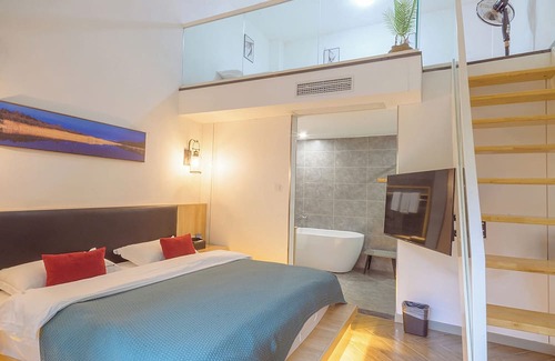 Emeishan House | Room-heinemann Hotel Loft Suite With two