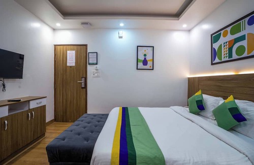 Rajgurunagar Hotel | Treebo Sairadha