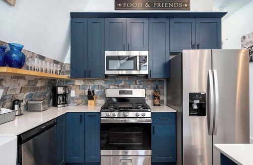 Wimberley House | Terracotta Retreat/Sleeps 30!