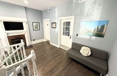 Lakeview Hotel | The Den Hotel