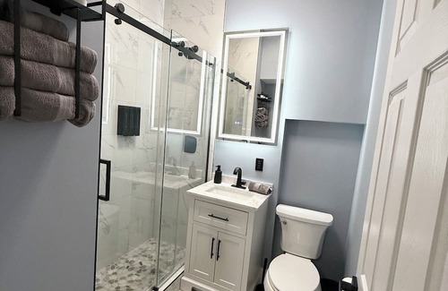 Lakeview Hotel | The Den Hotel