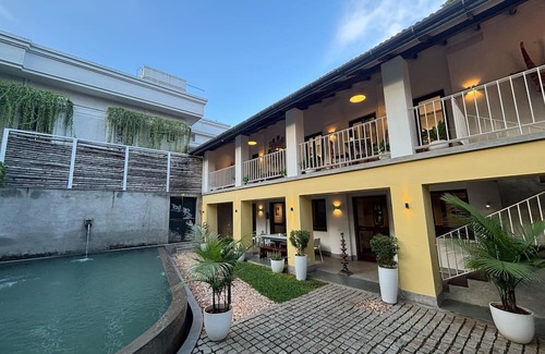 Fort Kochi Villa | Baron's antiquarian villa
