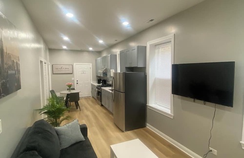 Bridgeport Apartment | Stylish Apartment near Chicago Downtown