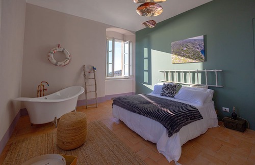 Isola del Giglio Bed & Breakfast | Capel Rosso Lighthouse