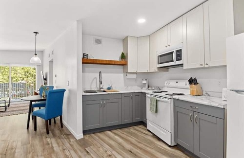 Orange Prairie Apartment | The Concord Place