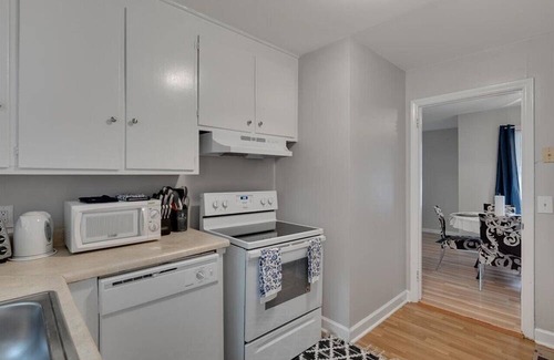 Durham Apartment | Markham 1br @ Duke East Campus 1 Bedroom Apts by Quantum Suites