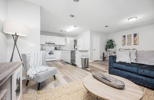 West Pensacola House | Modern 2BR Home w King Suite - Vet-Owned-Pets OK