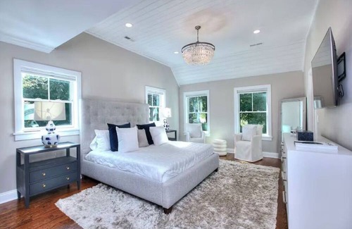 Westport House | Spacious 5-bedroom house in Westport