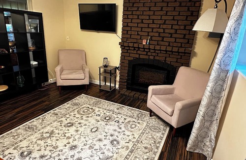Coquitlam House | Cozy unit in heart of Metro Vancouver