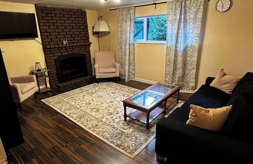 Coquitlam House | Cozy unit in heart of Metro Vancouver