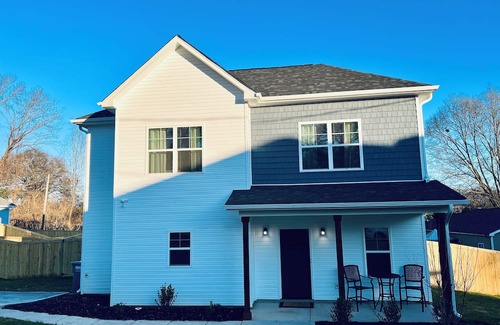 Belmont Historic District House | Bellus Mon -NEW- .5 miles from downtown Belmont - 6 miles from Whitewater Center