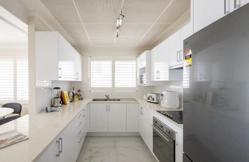 Narrabeen Apartment | Point Blank - Direct Beachfront