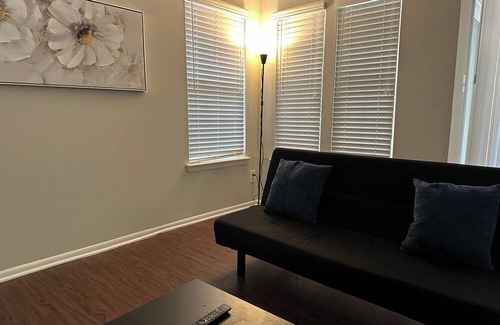 Gaithersburg Apartment | Lovely 1-bedroom apartment in the heart of town