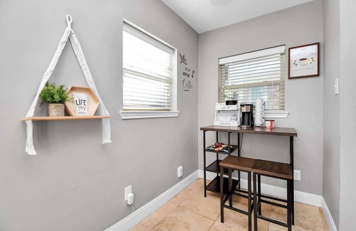 MacGregor House | Elegant HTX Retreat In Prime Location