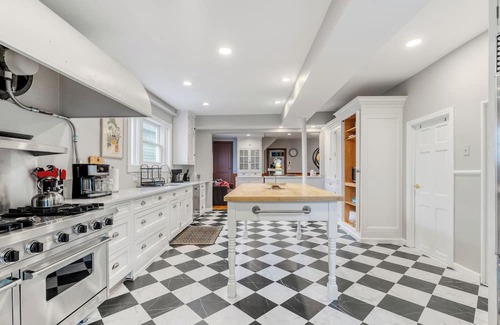 Ocean Grove House | Spacious home for family/friends, steps from beach