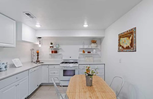 Bluffdale Apartment | Private Unit+Deck+Spa+Views!