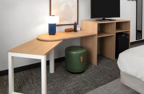 Woodbridge Hotel | Spark by Hilton