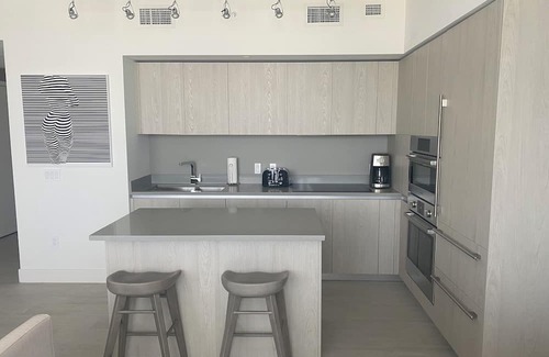 Hollywood South Central Beach Apartment | sleep by the sea on this luxurious unit