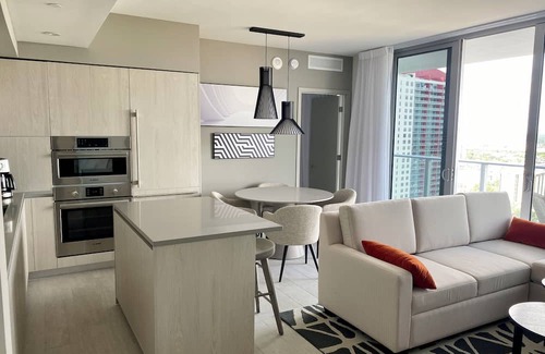 Hollywood South Central Beach Apartment | sleep by the sea on this luxurious unit
