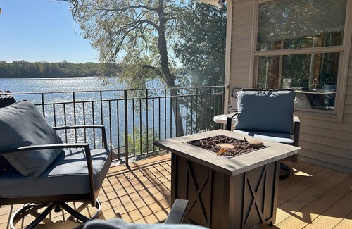 Zimmerman Cabin | Charming Lake Home with endless hosting options!