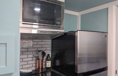 Woodland Park House | Pet-Friendly Colorful Tiny Home near Pikes Peak