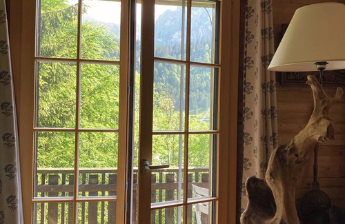 Engelberg Ski Chalet | Cosy Mountain Chalet Retreat,nPrivate ,unique ,forest location.nnn