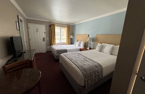 Oceano Hotel | Dune Surfer Inn