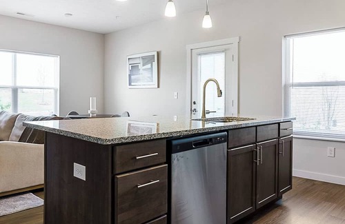Cartersburg Apartment | Barsala l Charming 2BR with Fitness Center & Pool Access!