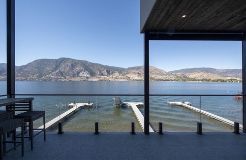 Okanagan-Similkameen House | Luxe Lakeside Home w/Private Dock, Views & Boat Lift