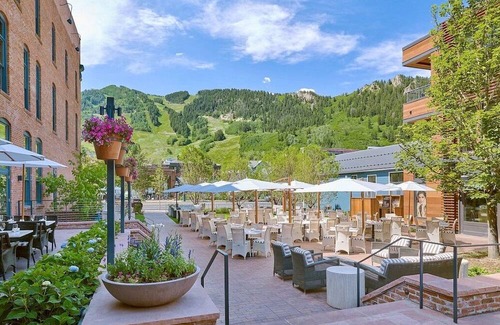 Downtown Apartment | Aspen CO | Hotel Jerome | Poolside Suite