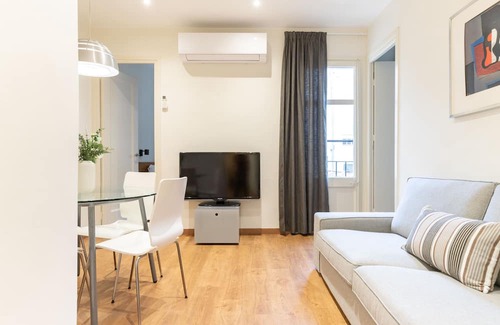 El Guinardo Apartment | Weflating SANT PAU - Sup 4 BDR