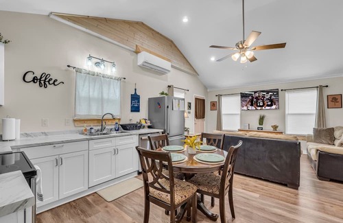 Starkville House | Relaxing | Private | Family Friendly