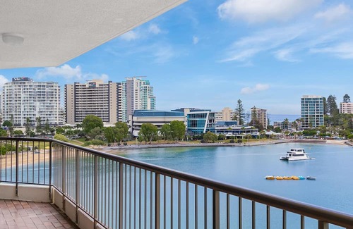 Tweed Heads Apartment | Seascape Apartments Unit 802 Central Tweed Heads with abundant water views, Wi-Fi Included