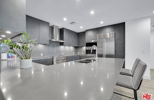 Beverly Grove Condo | Quiet Luxurious 2-bed/2Bath in the heart of West Hollywood