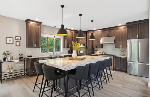 Casco House | Coffee Pond Cottage - Luxury Lake House
