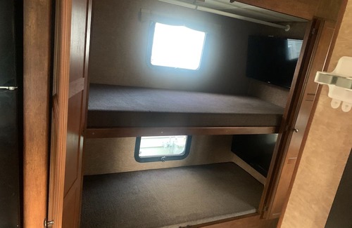 Woodbine House | Camper/RV in Woodbine, NJ