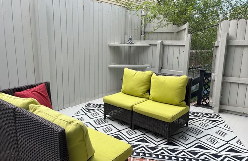 Wonderland Hills House | 3-bedroom NOBO townhome in beautiful Boulder with AC, WiFi. Enjoy your stay!