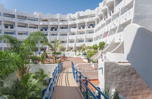 San Miguel de Abona Condo | Modern Apartment in Golf del Sur | Pool Access