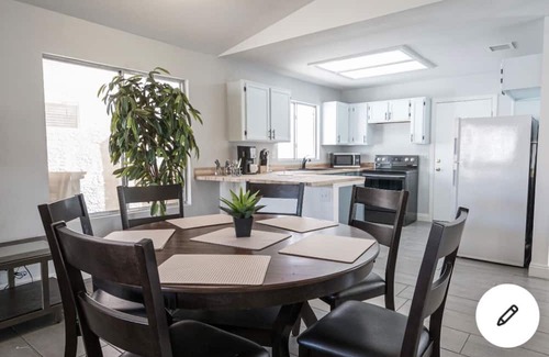Green Valley Boat Rental | Great house 1 floor Unique location near strip 8 minutes Nice neigborhood