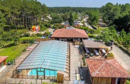 Saint-Michel-Escalus House | Camping 4 étoiles - Piscine - eebe0h