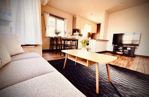 Omihachiman House | Prime Location, Spacious, 2BA, Quiet, 35 Min to Kyoto