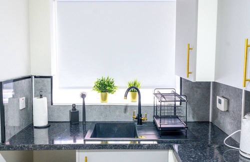 Barnet Apartment | Entire apartment in London - Free Gated Parking
