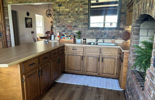 Slocomb House | Beautiful large country 3 bedroom home with acreage and ponds.