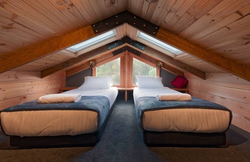 South Bruny House | Cloudy Creek Cottage ~float in serenity!